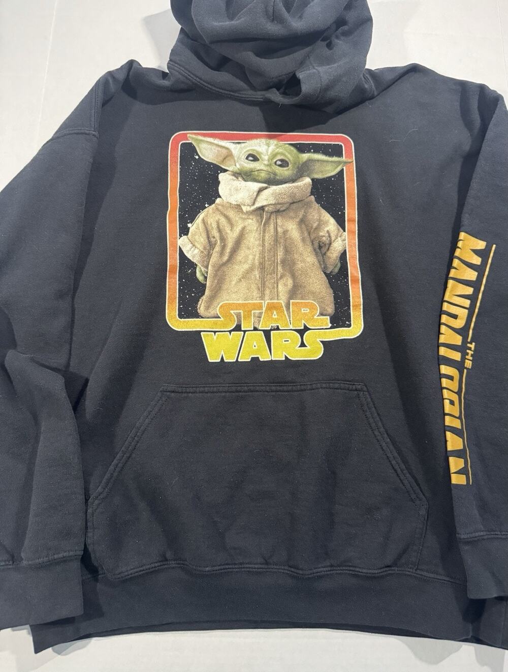 Star Wars The Mandalorian Hoodie Size Medium